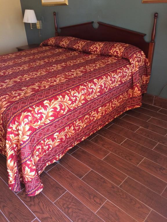 Travelers Inn Окічобі Екстер'єр фото